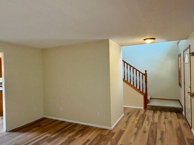 Foto del edificio - Great Home on Culdesac !!!