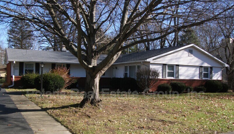 Primary Photo - 8061 Lieber Rd