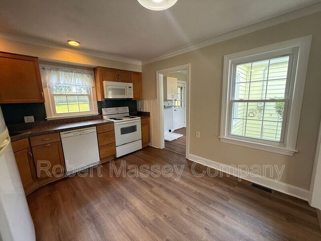 Foto del edificio - 11702 Kings Ln