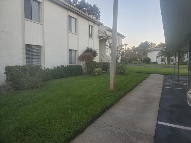 Foto del edificio - 107 Cypress Ct