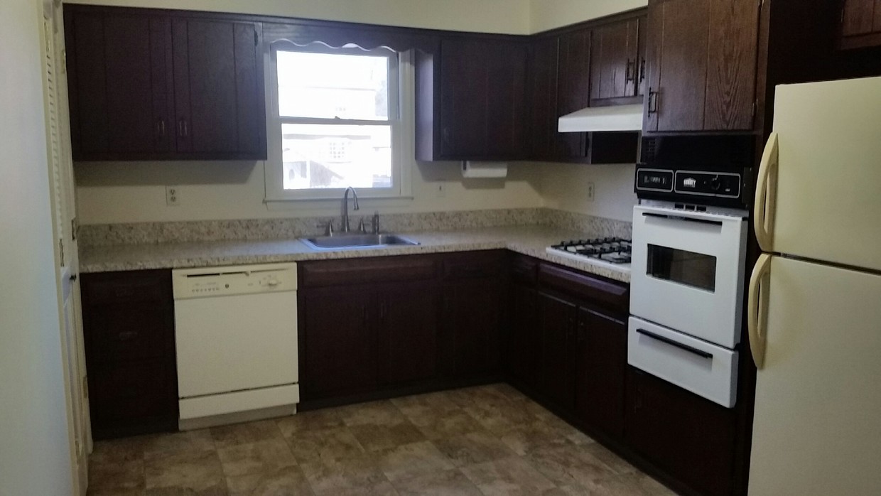 Primary Photo - 819 1st St