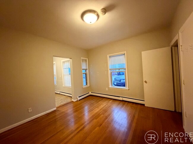 Building Photo - 9 Elmer St