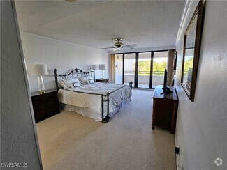 Building Photo - 5260 S Landings Dr