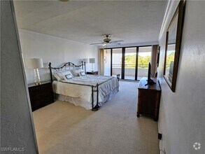 Building Photo - 5260 S Landings Dr