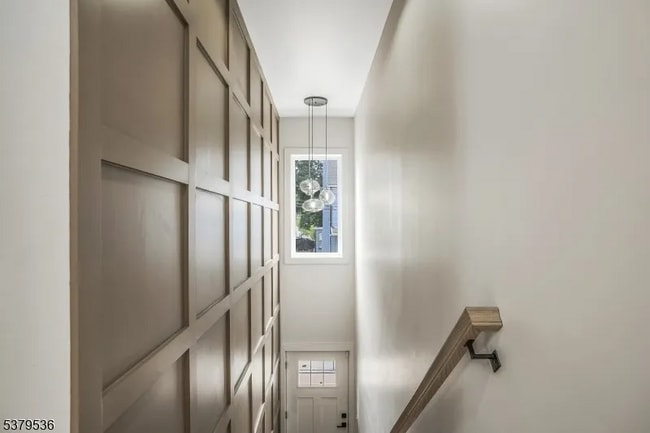 Building Photo - 15 Voorhees St