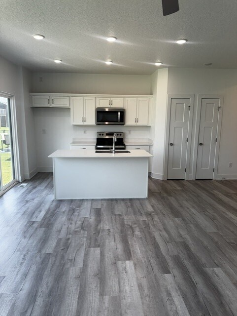 Foto del edificio - 619 NE Oak Ridge Dr