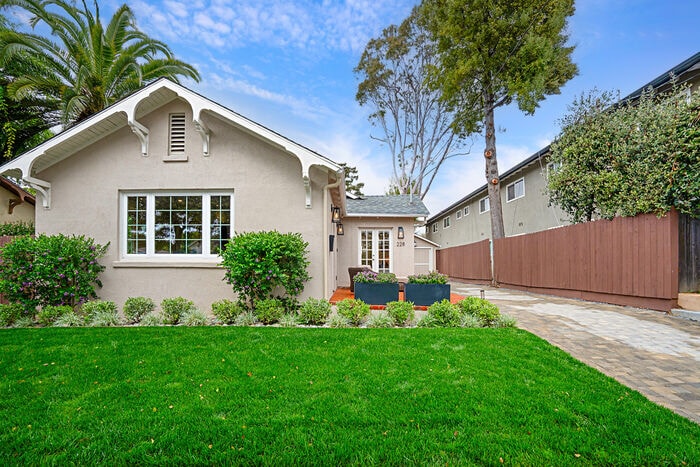 Foto principal - 228 W Mission St