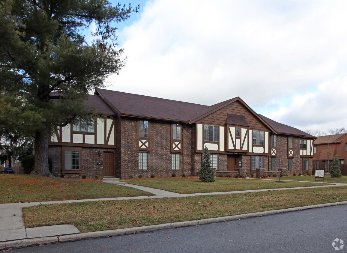 6560 Kingsbridge Dr, Sylvania, OH 43560 Apartments in Sylvania, OH