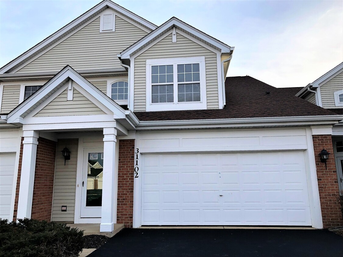 31102 Carpenter Ct Unit 31102, Warrenville, IL 60555 Condo for Rent