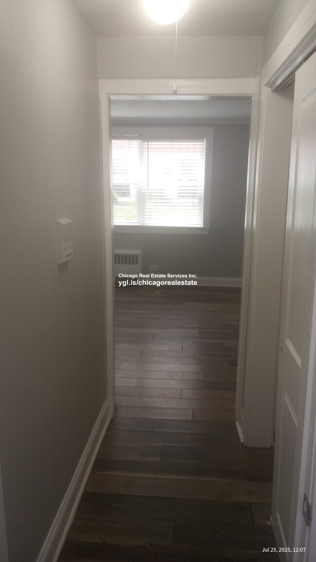 Foto del edificio - 2754 W North Shore Ave