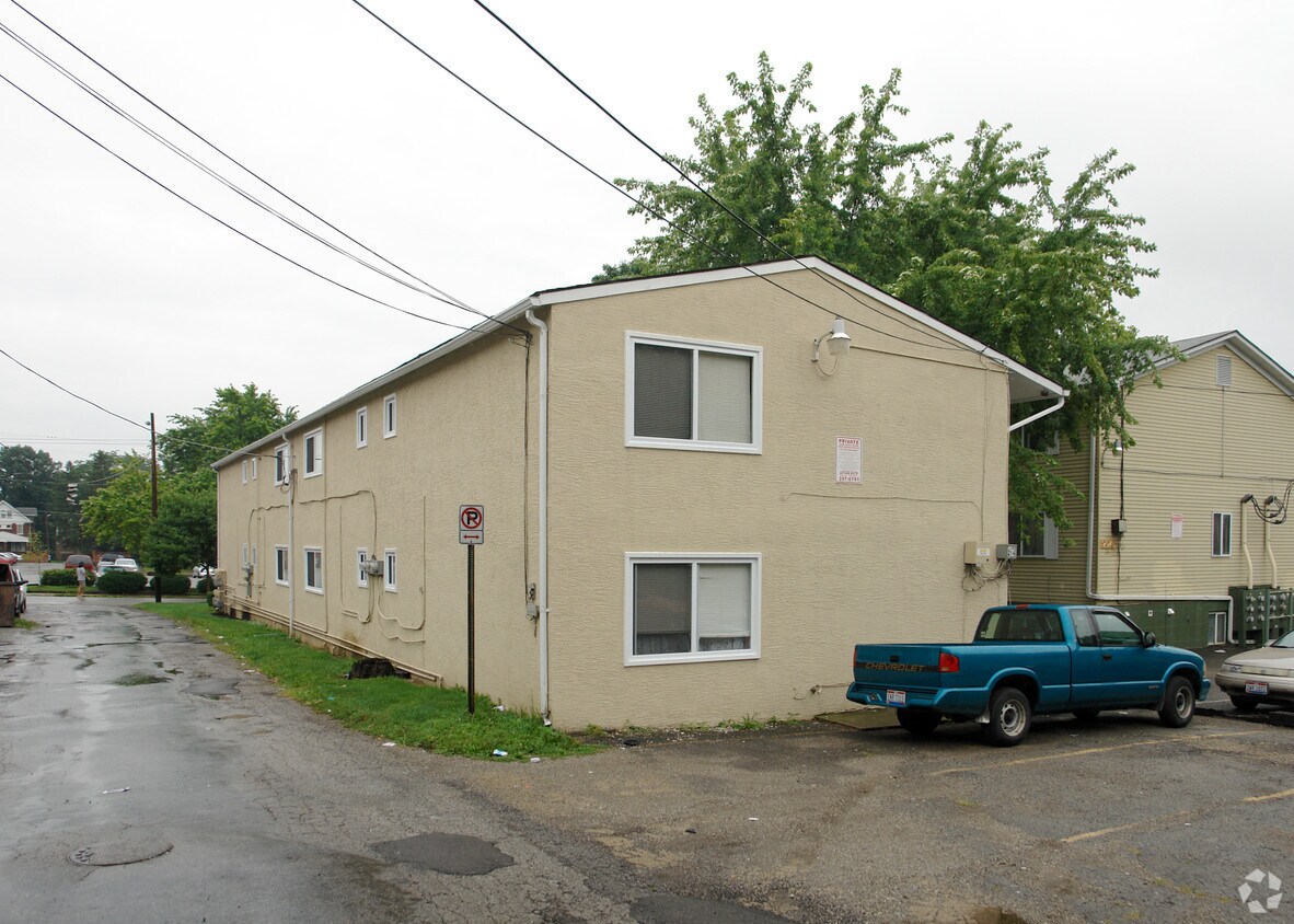Foto del edificio - 214 E Norwich Ave