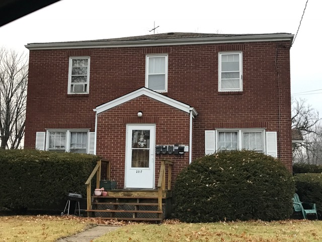 Primary Photo - 2317 W Kellogg Ave