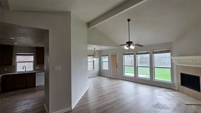 Building Photo - 18015 Willow Cliff Ln