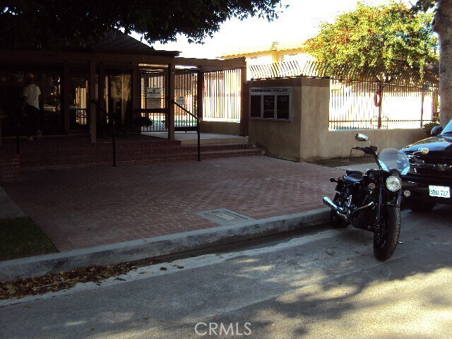 Foto del edificio - 16748 Cedarwood Cir