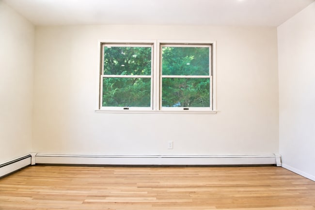 Building Photo - 55 Continental Pl