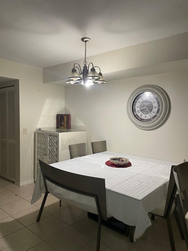 Foto del edificio - 4151 San Marino Blvd