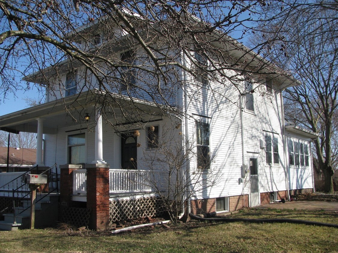 Foto principal - 710 E Adams St