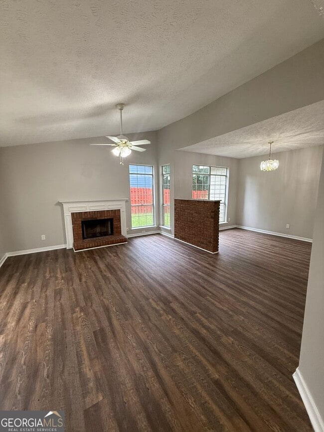 Building Photo - 10375 Larrack Ct