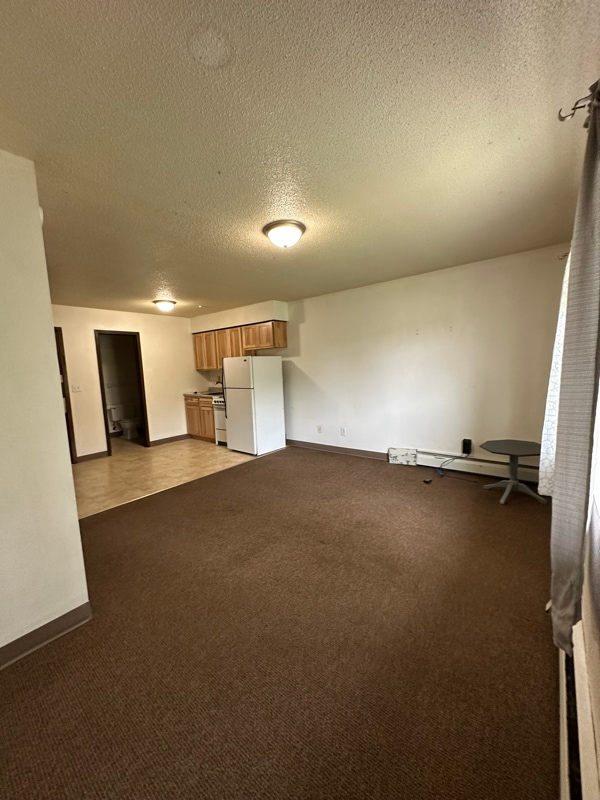 Foto del edificio - 320 Oak Ave N