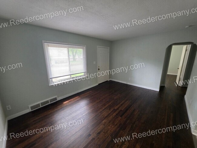 Foto del edificio - 3317 173rd St