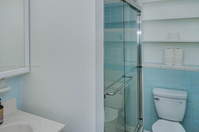 Foto del edificio - 5911 SW 6th St