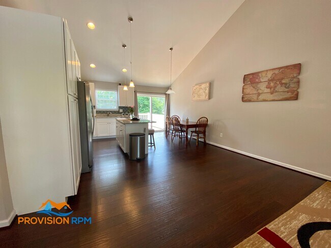 Foto del edificio - 692 205th St