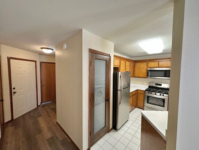 Foto del edificio - XL 2-bed 2-bath 1-car townhouse near OU