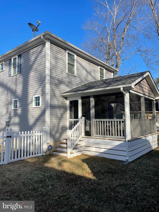 Primary Photo - 108 Nelson St