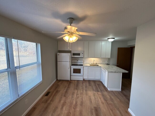 Building Photo - 2263 N Village Dr