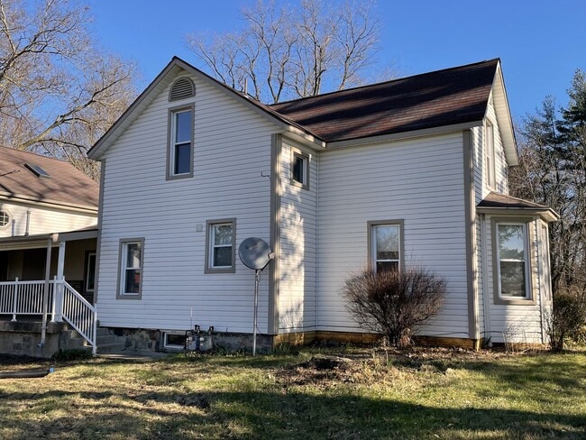 Building Photo - Beautiful Country Living with this 3 Bedroom, 2 Bathroom Farm House in Concord School District