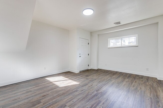 Foto del edificio - 2439 Arlington Ave