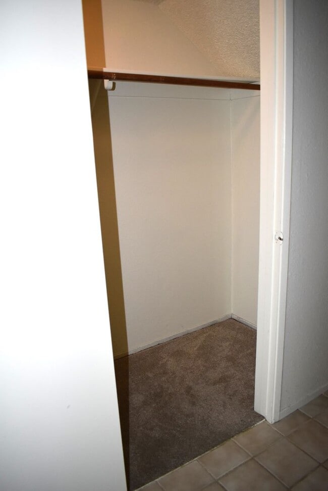 Building Photo - Woodstock Green Townhome community!