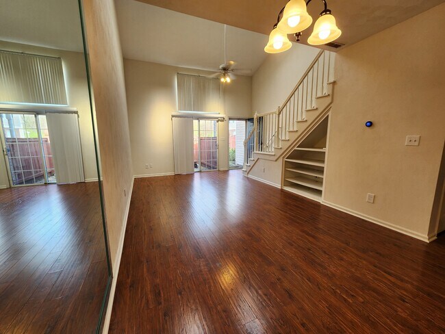 Foto del edificio - 1204 Loose Strife Pl