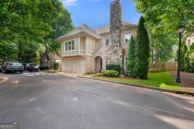 Foto del edificio - 2041 Mendenhall Cir
