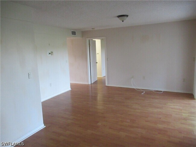 Foto del edificio - 441 Quail Forest Blvd