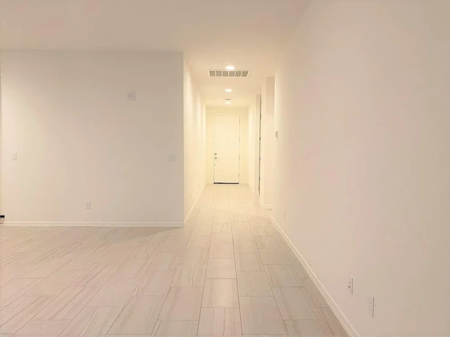 Building Photo - 4747 S Carver