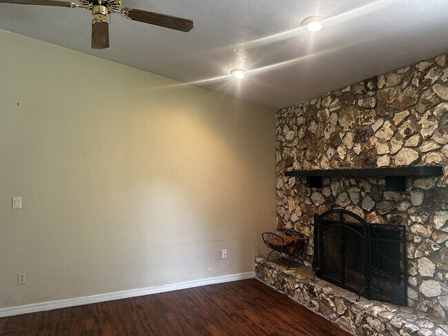 Foto del edificio - 3963 SE 17th Pl