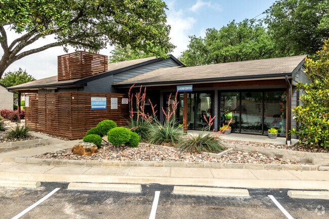 Leasing Office - Foundation at Cityline