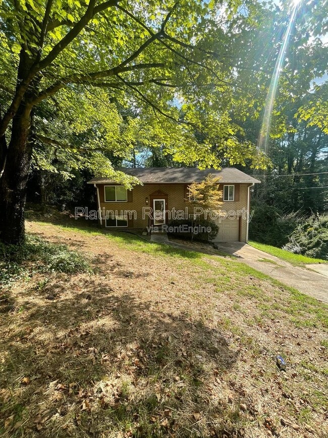 Building Photo - 2564 Timberly Dr SE