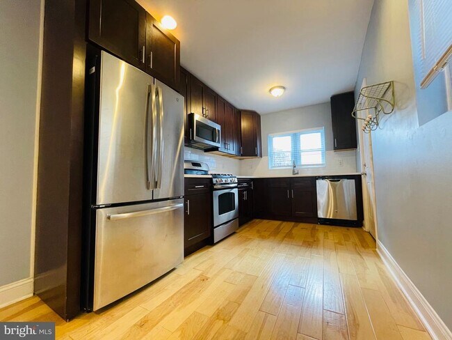 Foto del edificio - 2522 E Lehigh Ave