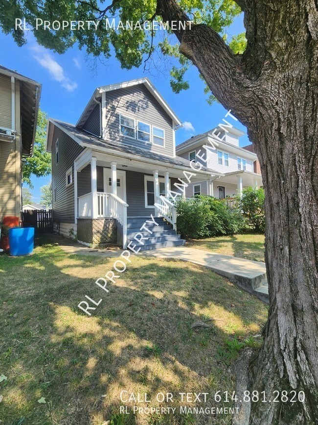 Building Photo - Charming 2 bedroom 1.5 bathroom home in So...