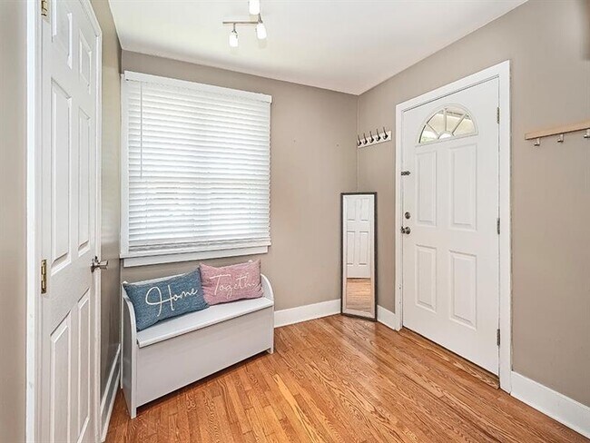 Foto del edificio - 3537 Beechwood Blvd