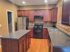 Foto del edificio - 945 Pierce Brennen Dr NE