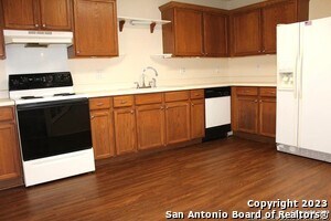 Foto del edificio - 1319 Carmel Oaks
