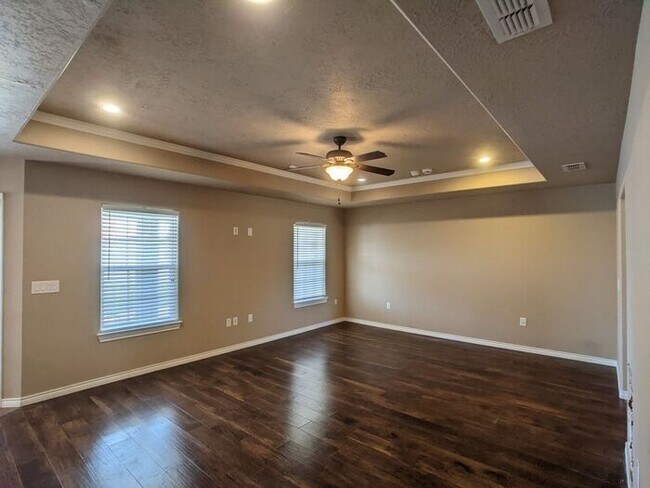 Building Photo - Northeast Clovis Four Bedroom Home