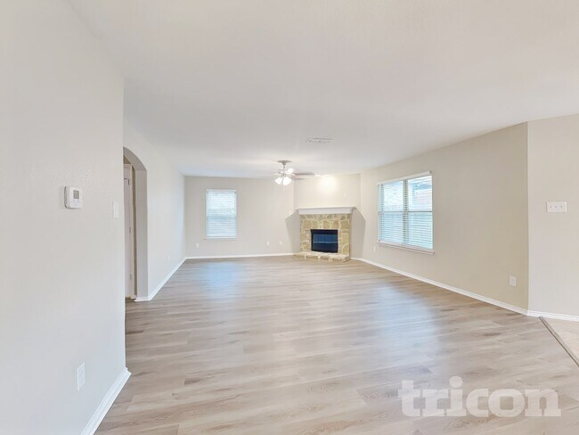 Foto del edificio - 7713 Captain Ln