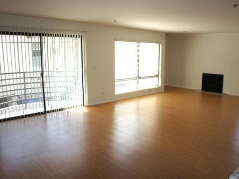 Building Photo - 2 bedroom in Santa Monica CA 90403