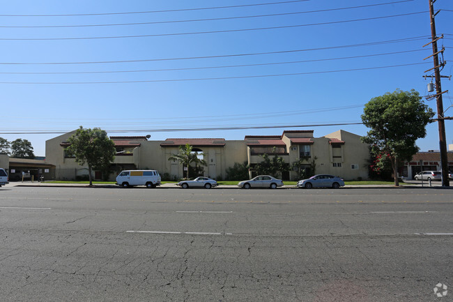 Building Photo - Liberty Tree Apartments
