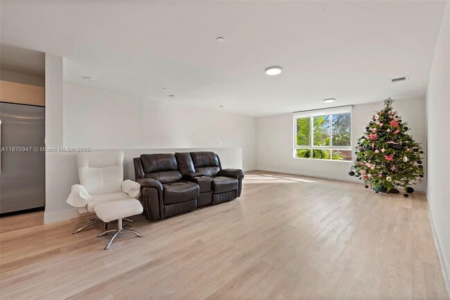 Photo - 2505 NE 193rd St Apartment