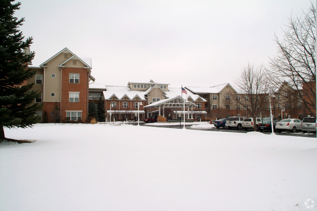 Primary Photo - Town Village Sterling Heights